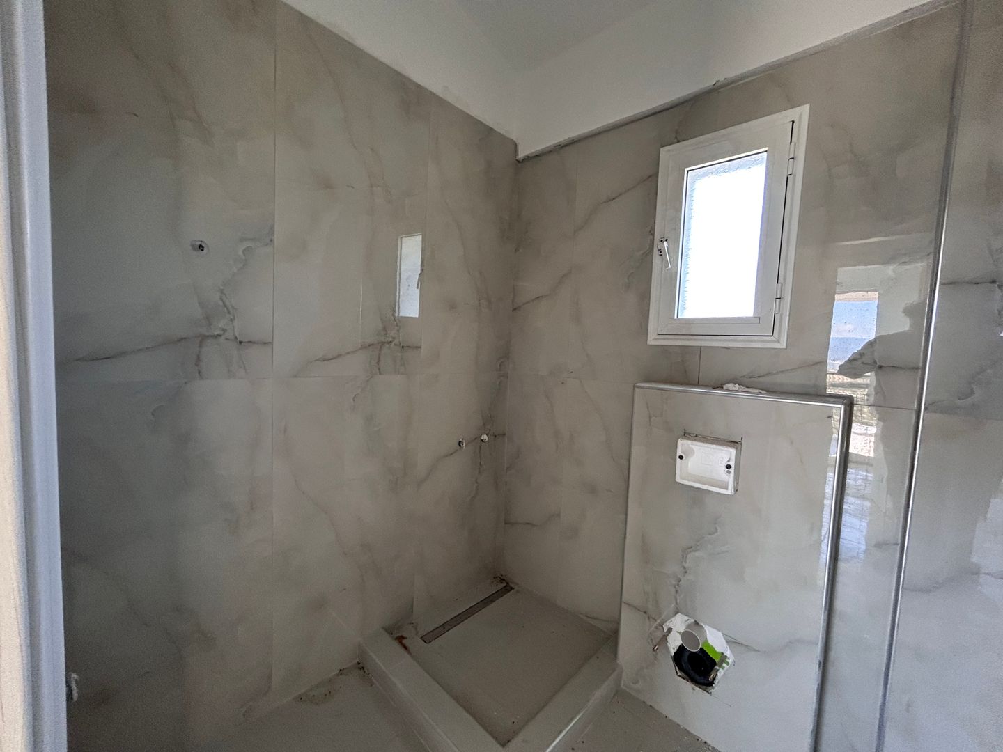 Complex exclusivist cu 3 vile individuale în Paralia Ofriniou Grecia