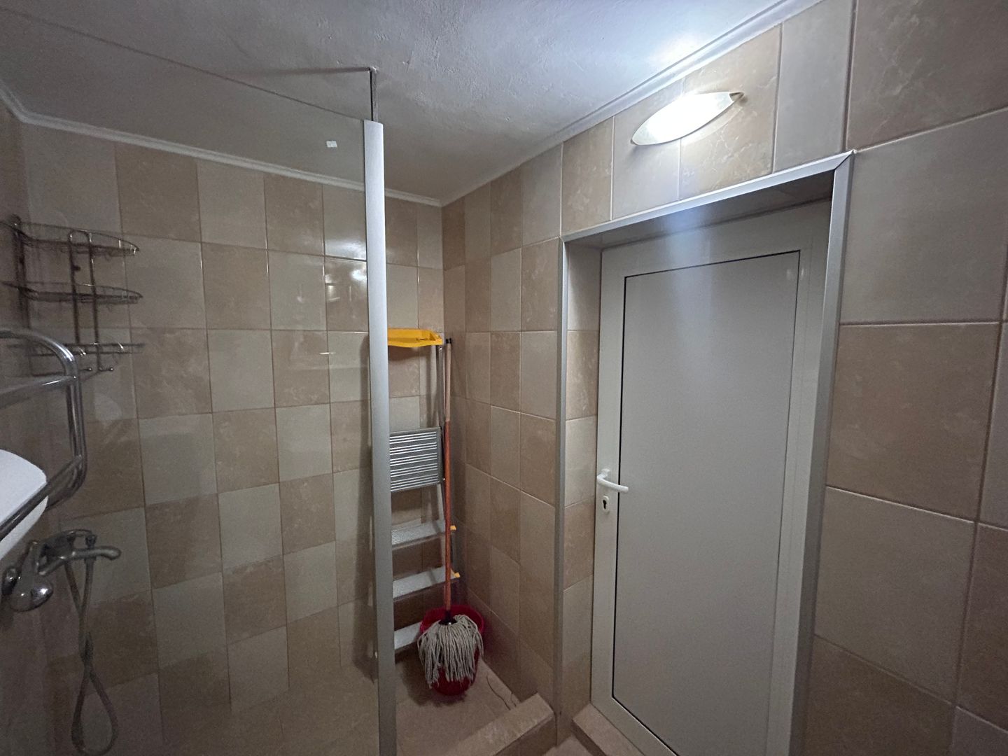 Spatiu Comercial 2 camere central de inchiriat
