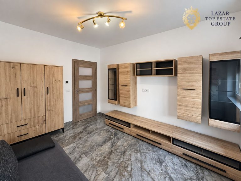 Apartament 3 camere de închiriat Micalaca