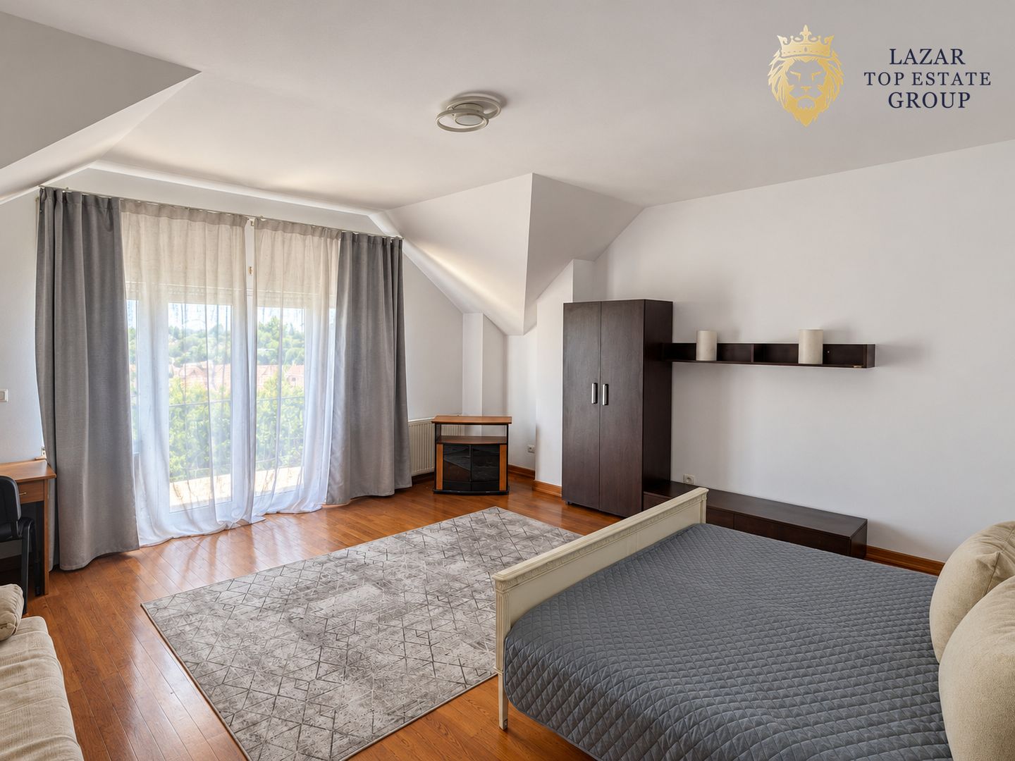 Vilă de închiriat în Grădiște | 5 dormitoare, garaj dublu