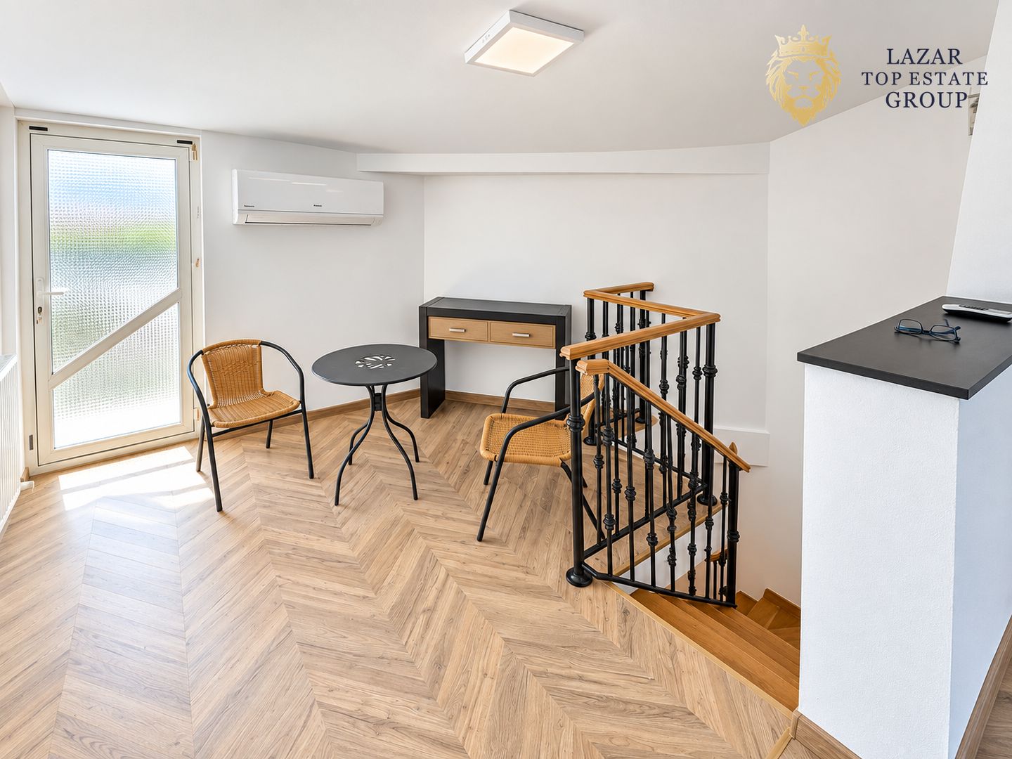 Casa de inchiriat in Parneava 4 camere