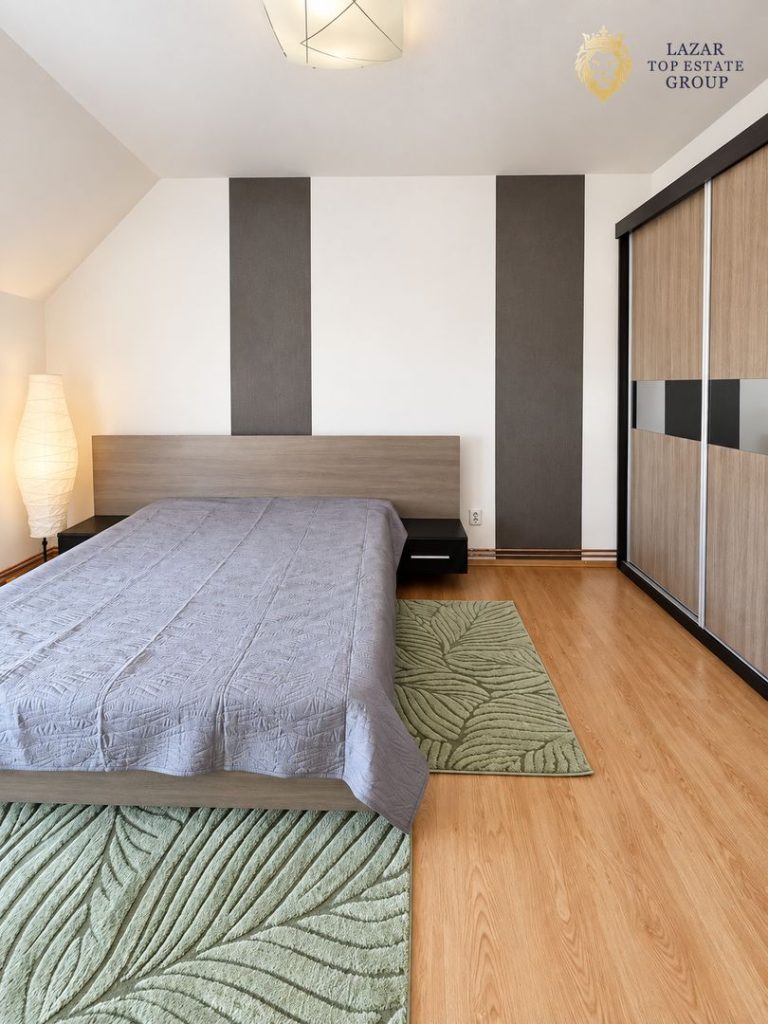 Casa de inchiriat in Parneava 4 camere