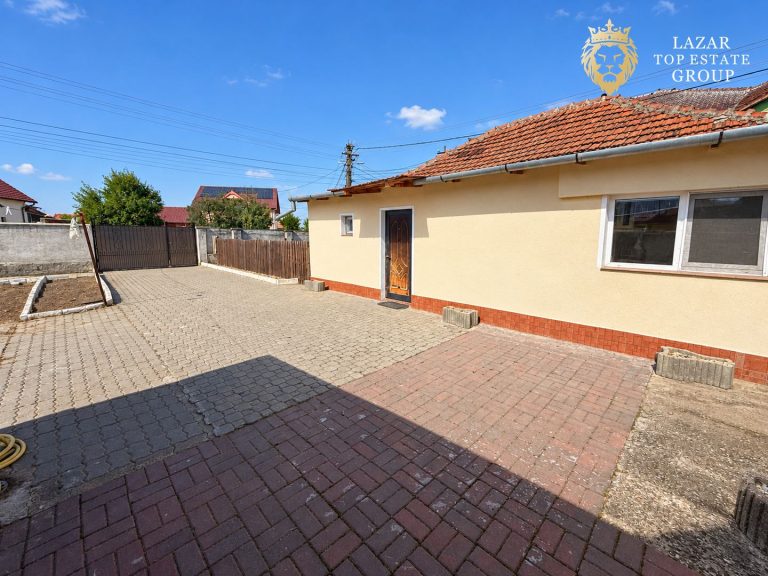 Casă 3 camere de vânzare în Grădiște