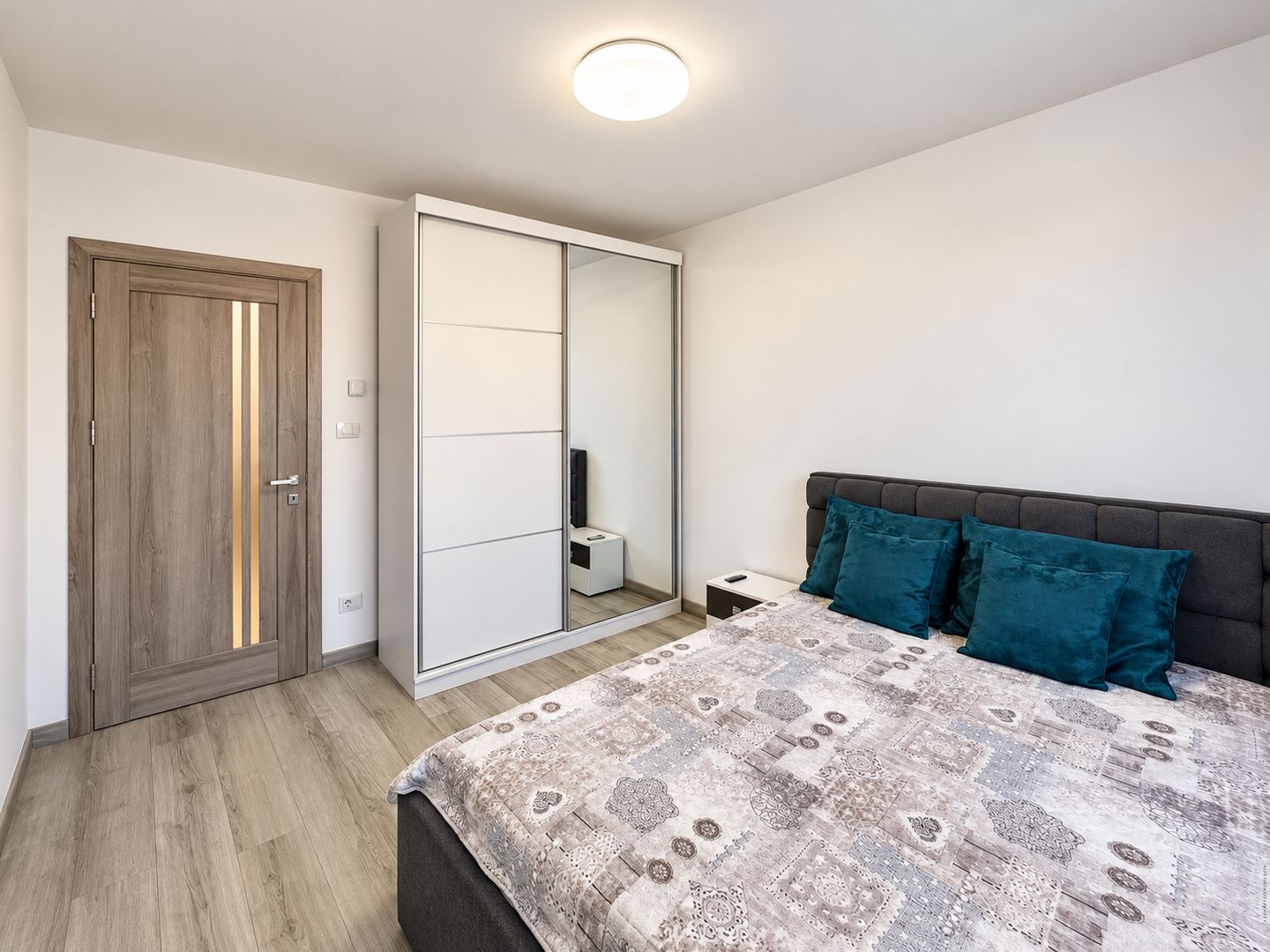 Apartament 2 camere central de inchiriat