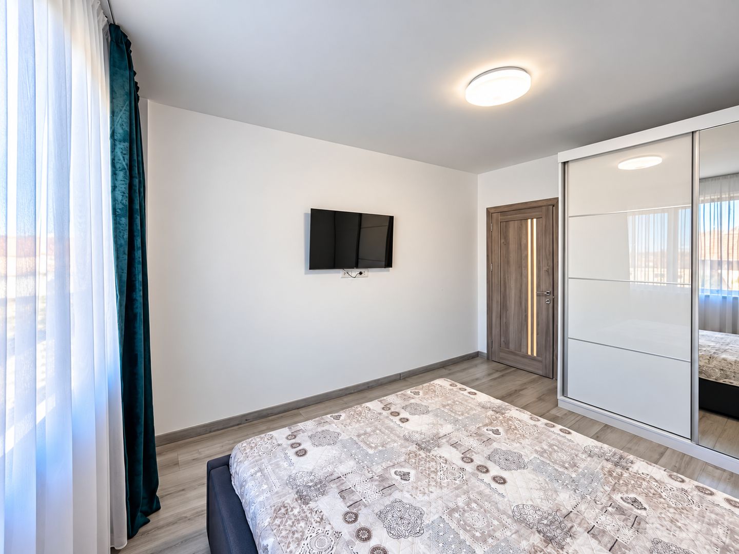 Apartament 2 camere central de inchiriat